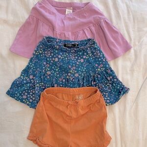 Girls size 5/6 children's short skirts and shorts set